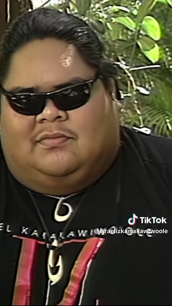 Israel talking about how his weight affected his self esteem and how he dealt with it along with people's criticism. #israelkamakawiwoole #iz #selflove #SelfCare #swimmingpool less