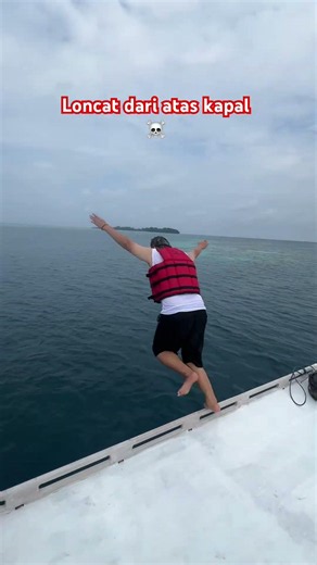 Jumping from the boat #shortvideo #fyp #viralvideo #seatourism #jeparabeach #karimunjawaislands