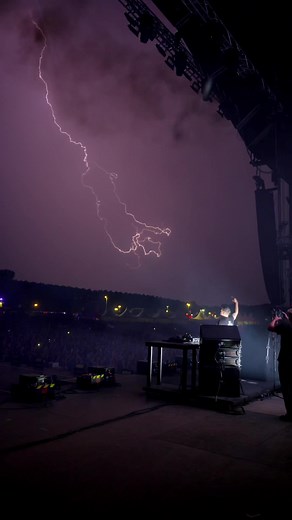 Electrifying Music Show with SFX | Martin Garrix Concert Highlights