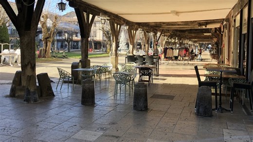 "L’une des plus belles places à couverts d’Occitanie" : quelle est cette cité médiévale qui brille dans le nouveau Guide Michelin ?