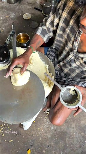 Discover Delicious Indian Street Snacks