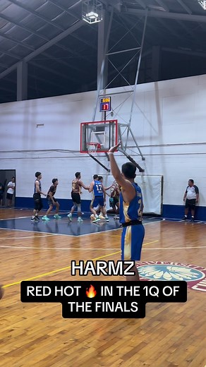 267K views · 709 reactions | Harmz Hui showed up early in the Finals with 3 trifectas; one’s a step back 3️⃣ #BallersUnitedPH #BUPHSupremacy #AOBLInterColor #BUPHReels #OutworkYourPotential #fbreels #basketballislife #basketballneverstops | Ballers United PH | Facebook