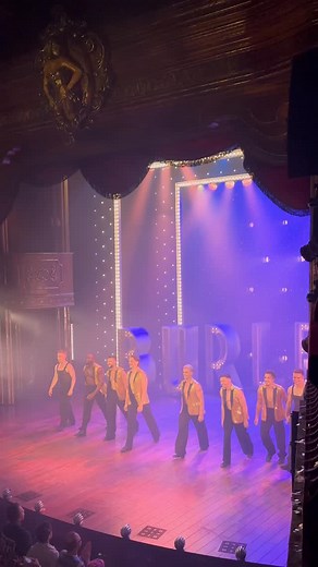 We took our final bow at @savoytheatreldn 🖤 Endless gratitude to our incredible cast, crew, creative team, and the amazing staff who made every moment shine. That’s all for now, kitten 💋💋 Who wants more Burlesque? 👠🔥 | Burlesque the Musical