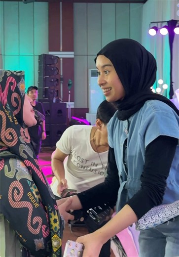 Pertemuan Emosional dengan DA7 Mila: Doa & Harapan untuk Penampilan Besok