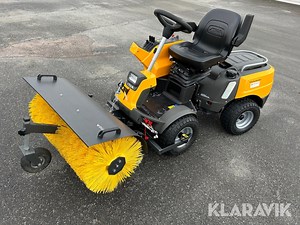 Gräsklippare / redskapsbärare Stiga Park Pro 900 AWX, Kungäl