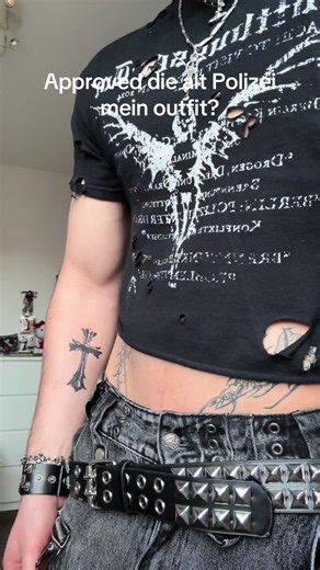 #alternative #fashion #goth #grunge #emo