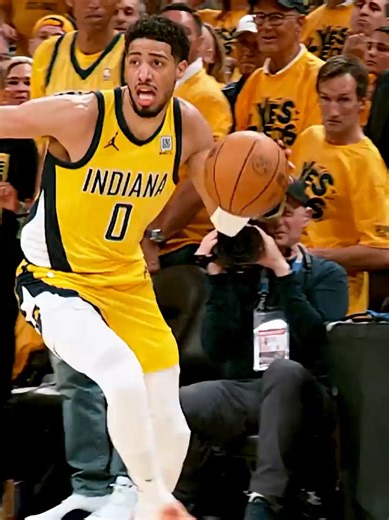 Spin move. No-look dime. Splash. 🔥 Pascal Siakam x Tyrese Haliburton = pure chaos for the defense. One cooking in the paint, the other serving highlights on a silver platter. Blink and you’re on a poster. 😮‍💨🏀 #basketball #NBAHighlights #RunItBack #fyp #viraltiktok