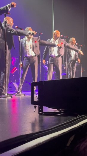 123K views · 4.4K reactions | The Temptations brought the house to life at the legendary Fox Theatre in Detroit on October 19, 2025, with a smooth, soulful performance of “The Way You Do the Things You Do.”  The crowd couldn’t get enough! Motown perfection in its hometown!  #TheTemptations #MotownMagic #FoxTheatreDetroit | Terry Weeks | Facebook