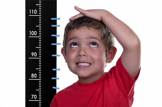 Körpergröße von Kindern: Durchschnitt, Größentabelle und Berechnung