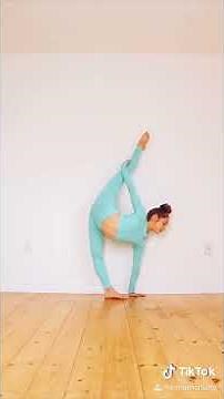 Viral Flexible Robot | Anna McNulty TikTok