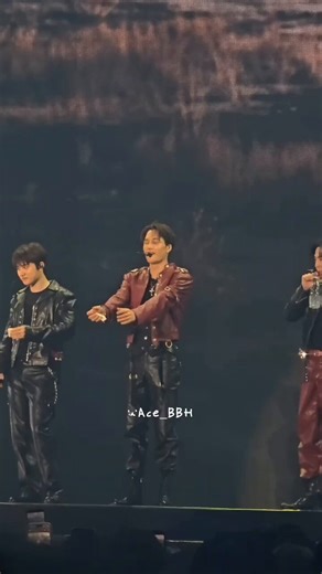 ชานยอล : เอาเลยหรอจงอิน : ไม่ครับซูโฮ : เอาละหรอจงอิน : ไม่ครับๆๆ อย่าทำแบบนี้ดิ้เซฮุน : วันนี้เป็นนายหรอ 🐥จงอิน : ไม่ครับ ไม่ร้อง ตอนนี้ยังชานยอล : ตอนนี้ยัง แสดงว่าหลังจากนี้จงอิน : ไม่ครับ ผมโตแล้วไม่เหมือนเซฮุน ผมไม่ร้องแล้วชานยอล : น้องเล็กก็คือน้องเล็ก