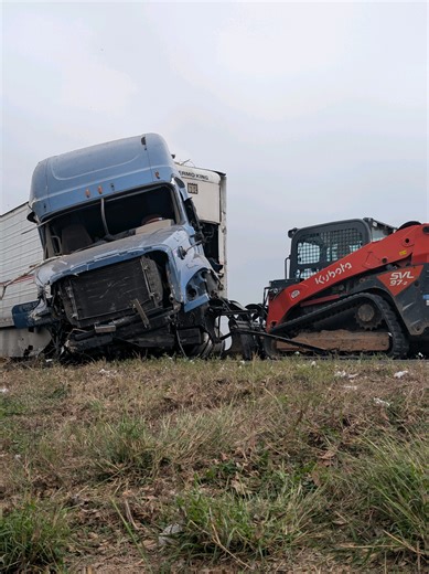 Buentello Wrecker Service (@buentellowreckerservice)’s videos with original sound - Buentello Wrecker Service