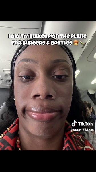 How to Do Makeup on a Plane for Vacation Fun