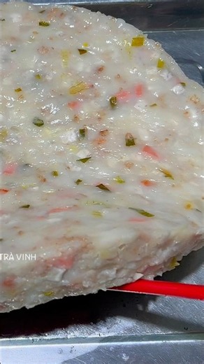 Wait until completely cool before removing the cake #alotravinh #food