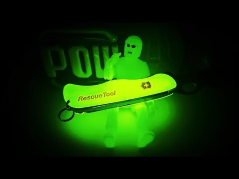 Victorinox Rescue Tool review in total darkness