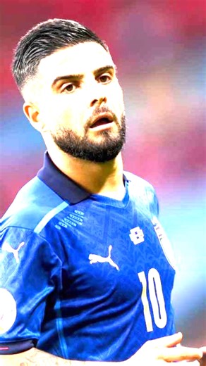 RIMPIANTO INSIGNE: “AVREI GIOCATO GRATIS AL NAPOLI MA HANNO SCELTO ALTRO!” Lorenzo Insigne, in occasione della conferenza di presentazione al Pescara, ha svelato del suo possibile riavvicinamento al Napoli. L’attaccante ha parlato del contatto avuto con il DS Manna a gennaio, al quale Insigne diede piena disponibilità, ma il Napoli ha virato su altro. #Insigne #Napoli | Generation Sport