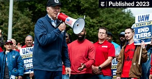 Biden Joins Autoworkers on Picket Line in Michigan