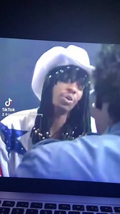 We at least know what the face said back to the 5 fingers now … 藍藍藍 | 105.7 NOW-FM | Facebook