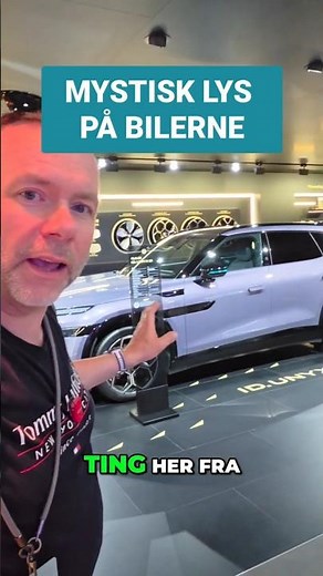 Hvad betyder det mystiske blå lys på bilens sidespejl? 🚙💡