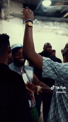 davido (@davido)’s videos with UNAVAILABLE (feat. Musa Keys) - Davido