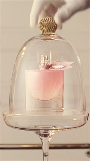 Happiness, softened. Discover Vanille Nude, our most intimate fragrance yet. Solar Jasmine and creamy Glazed Vanilla melt into a soft, luminous warmth that lingers on the skin. #lancome #lavieestbelle #vanillenude | Lancôme