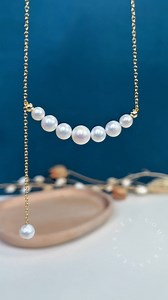 Un collier de perles qui dessine un sourire ✨ Élégant, délicat et plein de douceur — chaque perle reflète la lumière comme un éclat de joie. Références dispo sur notre eshop (lien en bio) : - Perles de culture d'eau douce（00101004/00101108/00102106） - Perle ronde à écraser （CXFT230A） - Chaîne collier 1.7mm （91252016） - Anneaux ouverts en Gold Filled（94004425） - Fil souple en Gold Filled（94011605） - Fil câblé acier（18138503/18900140） #pearlnecklace #smilenecklace #collierdeperles #diy #collierchi