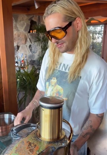 [Bill Kaulitz Instagram Update - 14.01.2026] From healthy smoothies to cleaning the house🤔 The new year is bringing us a new version of Bill 😜 What will be next? We’re looking forward to finding out🤣🥳❤️ 📸 @Bill Kaulitz 📸 (edit) Tokio Hotel Aliens Unite ⚠️ Disclaimer: This is an unofficial fanpage run by fans and is not affiliated with or endorsed by a public figure, the band or their management. All posts are shared for entertainment purposes and community interaction. #tokiohotel #billkau