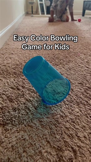 This 2-minute color bowling game is a game-changer for toddlers, preschoolers, young kids! All you need: 🔴Colored cups 🟣 Matching balls How to play: Your child rolls the ball to knock down the same color cup… and keeps going until all cups are down! This simple play idea helps kids practice: 🎳 Color matching 🎳 Following directions 🎳 Attention and focus 🎳 Hand-eye coordination And they think that this is just a game! Follow for more easy kids activities for your preschoolers and young child