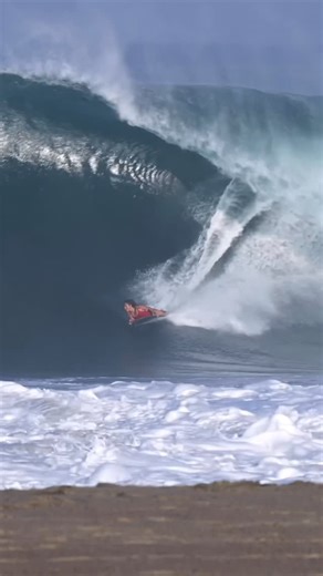 We Bodyboard on Instagram: "Best Of We Bodyboard 2025 💥 A huge thank you to all those involved, cinematographers, riders and all round froth lords! You are all legends!! Riders above @pasdchal @beejaycuzzzin @hotukelley @iaincampbell_ @chiafreestyle @seabassperez 🎥 @birdmessengerofwaves @casalunalu_mx @liquide_movies @manea.f @chris___levi @shaun__petersen #Bodyboard #bodyboarding #webodyboard #bodyboards #bodyboarder"