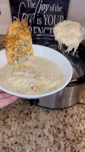 1.4M views · 8.7K reactions | Crockpot Chicken Alfredo Lasagna Soup...