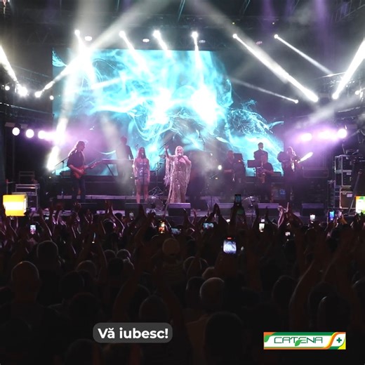 ❤Despre momentele magice întotdeauna vor fi povești de spus, cum a fost şi concertul artistei Lepa Brena, oferit de Catena, la Timișoara. 🥳Peste 15.000 de oameni s-au bucurat de o seară memorabilă, din seria spectacolelor organizate la Timișoara, Capitală Europeană a Culturii 2023, eveniment sponsorizat de Catena. 😍Lepa Brena ne-a impresionat prin energia inepuizabilă şi talentul său, dovedind, încă o dată, de ce este o artistă atât de iubită. #catena #lepabrena #concertlepabrena #timisoara #c