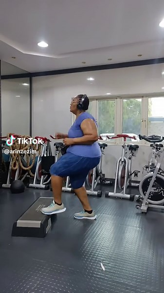 Step Exercises for Fitness Enthusiasts in the Gym