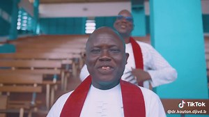 Chants Laudatifs à Marie : Un Medley Spirituel