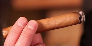 3 Things You Need To Know To Pass As A Cigar Aficionado