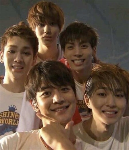 SHINee's Peak Performance: A Celebration of K-Pop