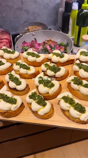 Anna Goff on Instagram: "One of my fave dinner parties and the perfect menu for the holidays with @lindigoff #nycprivatechef #holidayrecipe #christmasparty #holidaydinnerparty #cooking"