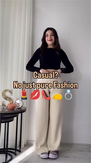 Oversized pullover Loose pants Zero stress. That's effortless.