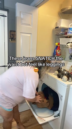 ✨ Elastic high waist for tummy control ✨ Stretchy, curve-friendly denim ✨ Trendy wide-leg silhouette ✨ Raw hem for an edgy finish ✨ Perfect for plus-size bodies If you love comfy but stylish denim, these jeans are a must-have 👖 #PlusSizeFashion #CurvyStyle #WideLegJeans #PlusSizeDenim #CurveConfidence