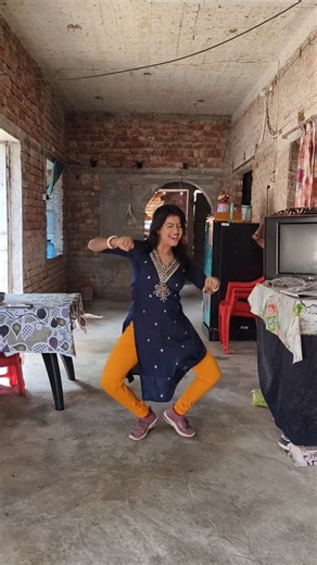 Nibedita Mondal on Instagram: "Viral #dans #tending"