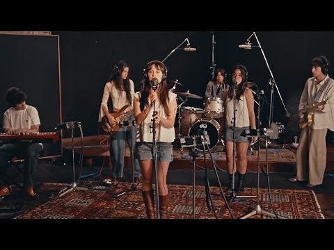natalie jinju - buttons (live performance)