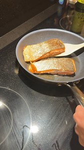 32K views · 371 reactions |  Craving a delicious and healthy dinner? Learn how to perfectly cook wild salmon with this easy step-by-step guide! Your taste buds will thank you later  Save this for your next dinner inspiration!  #salmon #cooking #healthyeating #dinner #foodie #homechef #easyrecipes #healthyfood #seafood #foodtiktok | Alaskan Salmon Company | Facebook