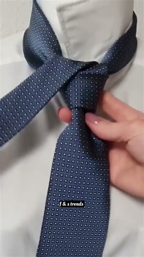 Fashionable knot on a classic tie #elegently #tie #knot #simple #single #easyknot #fashionableknot