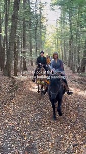 Things we bet you didn’t know you could do in Lake George: go for a trail ride! 🐴 Explore the beauty of the Adirondacks on horseback — from romantic sunset dinner rides for two to family-friendly adventures everyone will love. 🌄 Pictured here: riders with Mountain View Rocking B Ranch, one of the local spots offering unforgettable trail rides. While it’s a must-do in summer, it’s also a perfect off-season activity in fall or spring — especially now, with the fall foliage at its peak! 🍂 📍 @mo