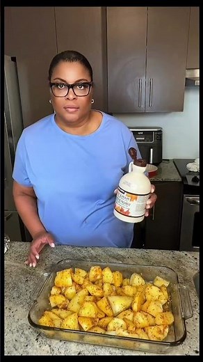 Homemade garlic and herbs Roasted Potatoes
