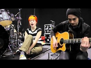 Paramore: 200k Members / Looking Up (LIVE ACOUSTIC)