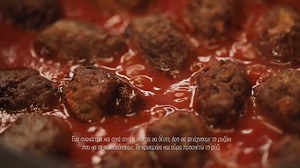 4.4K views · 121 reactions | Από μια γευστική μου μνήμη που γαργάλησε η NEFF Οικιακές Συσκευές, γεννήθηκε μια νεωτερική συνταγή! Δοκιμάστε τη συνταγή για σουτζουκάκια Σμυρνέϊκα al Caruso που μοσχοβολάνε κύμινο με τον πεντανόστιμο κιμά τριών κρεάτων https://caruso.gr/soutzoukakia-smyrneika/ | Cucina Caruso | Facebook