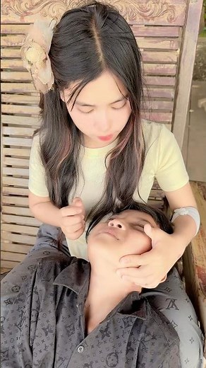 When Love Speaks Through a Kiss 😘 | Romantic Couple Moment #WhenLoveSpeaks #RomanticKiss