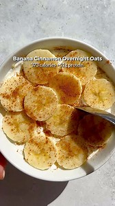 These Banana Bread Cinnamon Overnight Oats are creamy, cozy and the perfect easy make-ahead high-protein breakfast / summery snack / wholesome dessert that you can meal prep for the week when you’re craving dessert for breakfast. Full printable recipe: https://lifemadesweeter.com/banana-nut-overnight-oats/ | Life Made Sweeter