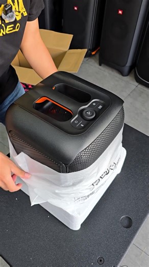 846K views · 6.4K reactions | Best Mini Portable Bluetooth Speaker | ប៉ូលីន-Polin | Facebook