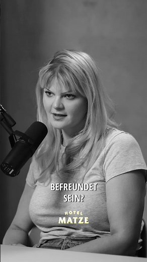 Shall we be friends? “Hotel Matze” with Sophie Passmann starts tomorrow at 6 pm #hotelmatze #podcast